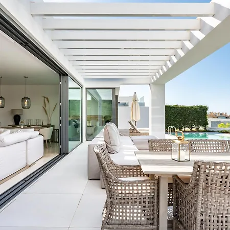 Lujosa Con Vistas Al Mar * מארבלה