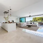 Villa Lujosa Con Vistas Al Mar Marbella