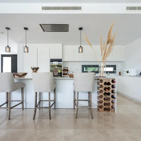 Lujosa Con Vistas Al Mar فيلة ماربيا