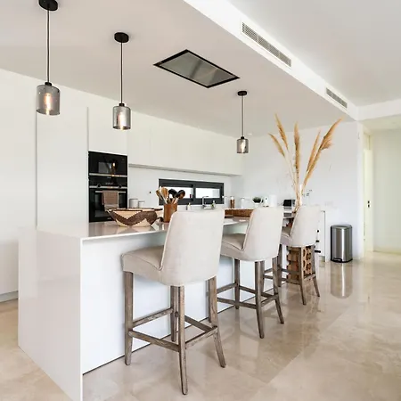 Lujosa Con Vistas Al Mar Villa