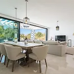 Lujosa Con Vistas Al Mar Villa