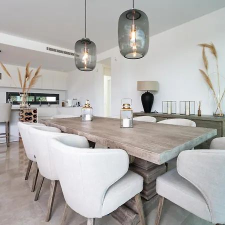 Lujosa Con Vistas Al Mar *